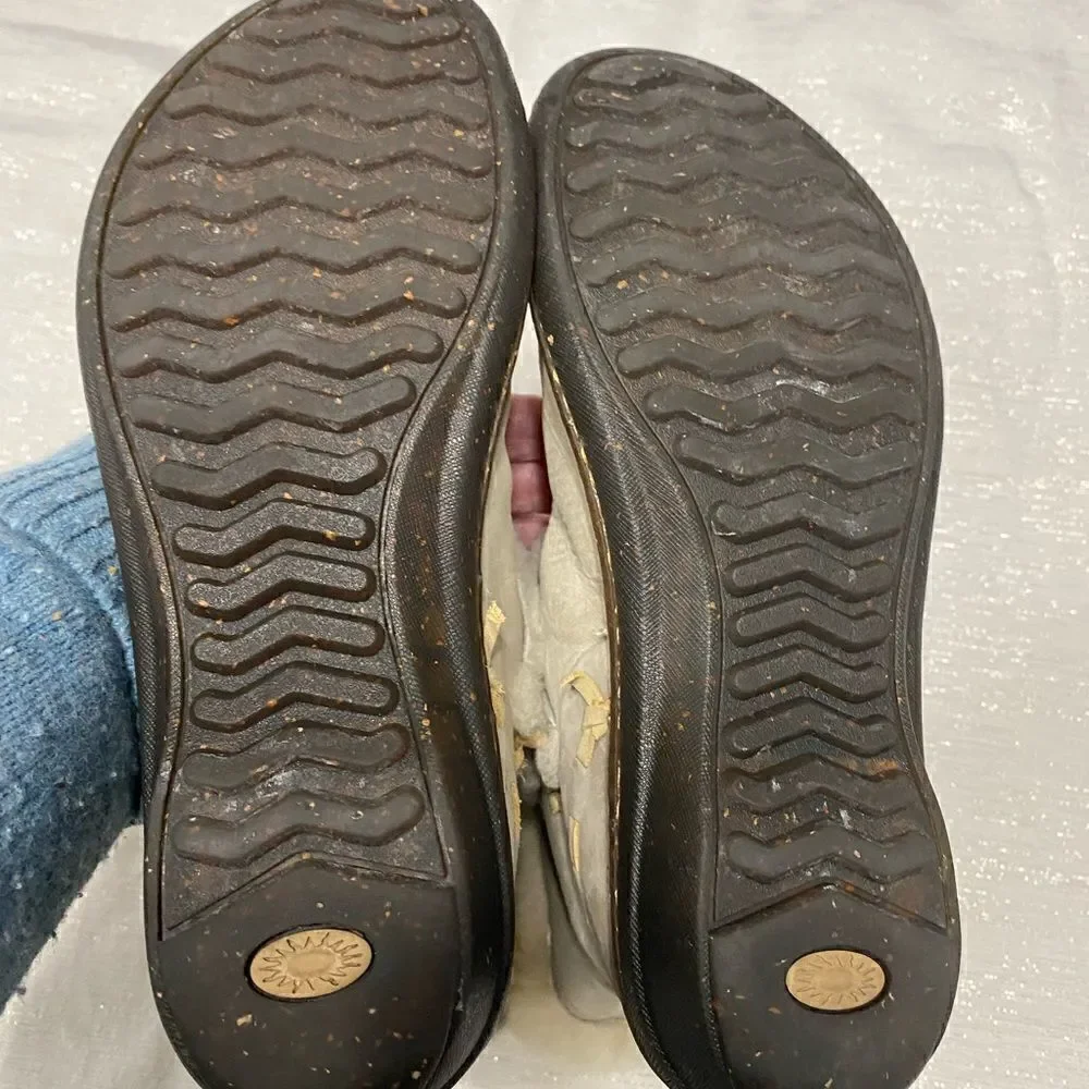 UGG Australia Elijo Boots Women Size 9